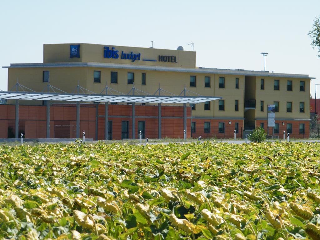 Ibis Budget Castelnaudary - A61 Exteriör bild